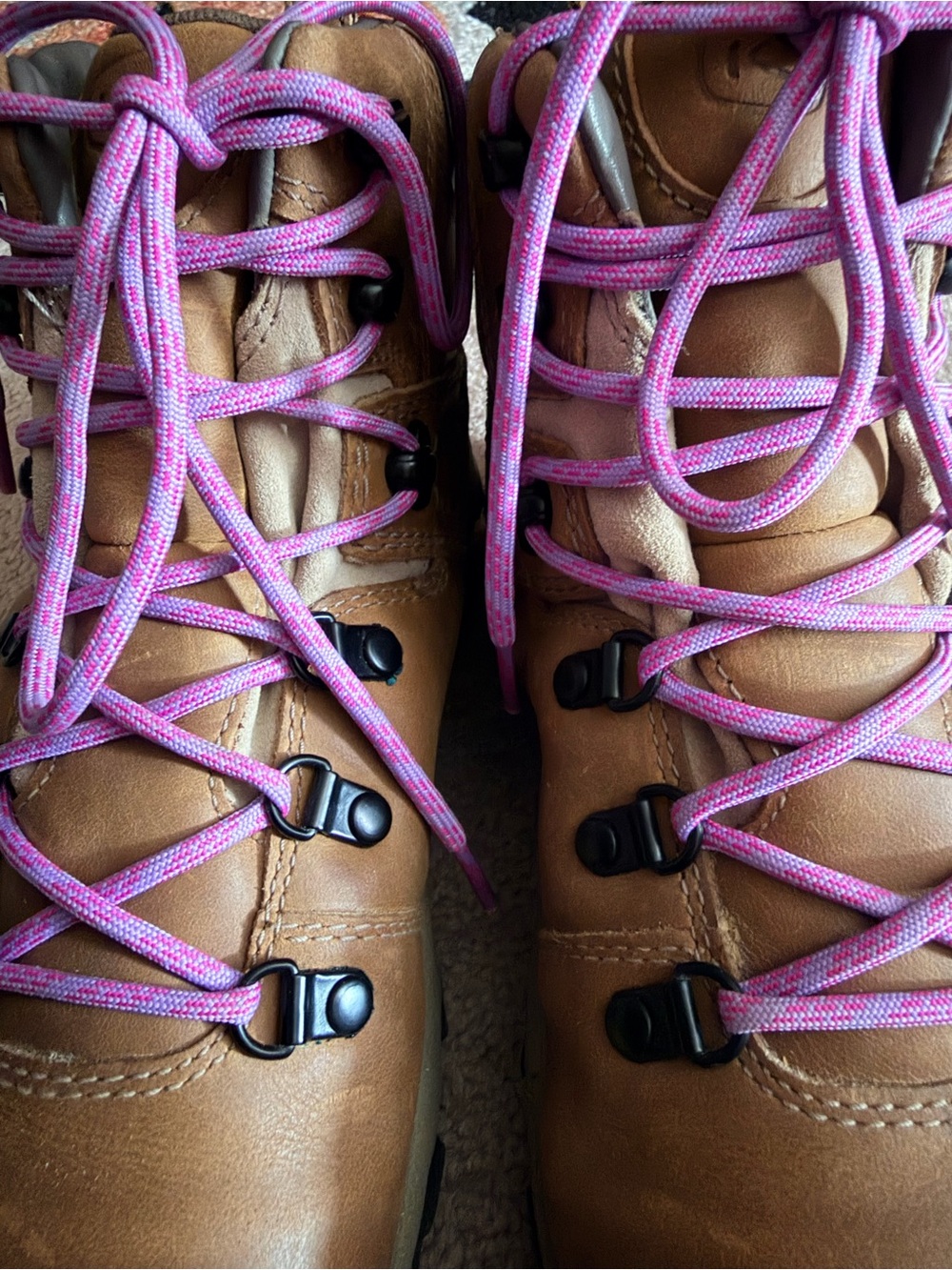 EUC Keen Women's Pyrenees Waterproof Hiking Boot Size 9.5
